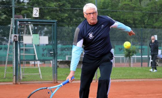 Tennissenior Horst Kelling
